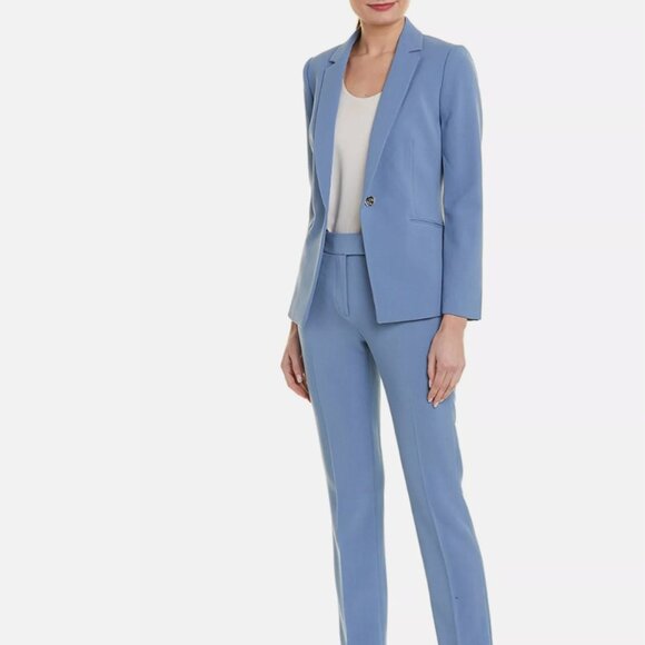 New with Tags Tahari 2 Piece Pant Suit in Blue Ice Size 18W One Button Coat - Picture 1 of 4